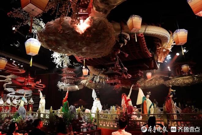 旅解锁甜蜜经济青岛邮轮母港打造网红打卡地j9九游真人游戏第一品牌婚姻登记+邮轮文(图2)