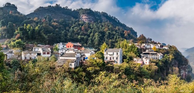 略！住山顶观景房 + 拍情侣古风照浪漫路线j9九游会网址是什么两个人黄山 5 日游攻(图3)